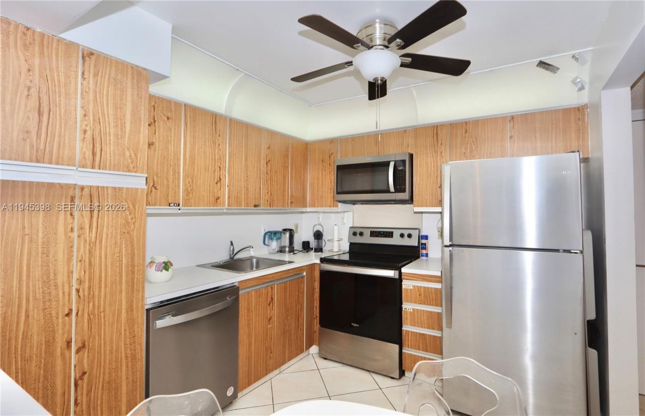 2401 S Ocean Dr , Unit 806, Hollywood, FL 33019 Photo