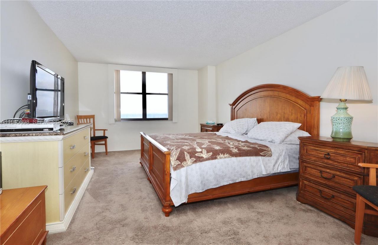 2401 S Ocean Dr , Unit 806, Hollywood, FL 33019 Photo