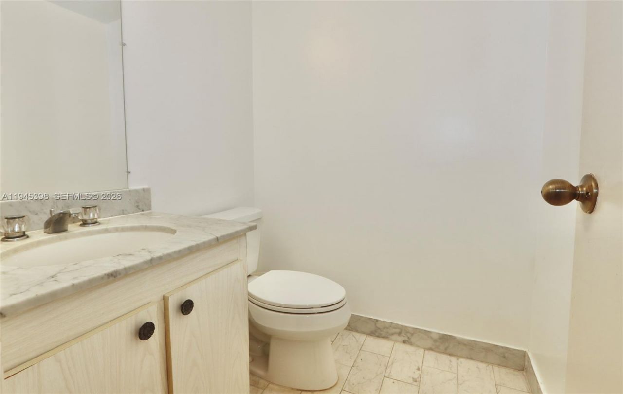 2401 S Ocean Dr , Unit 806, Hollywood, FL 33019 Photo