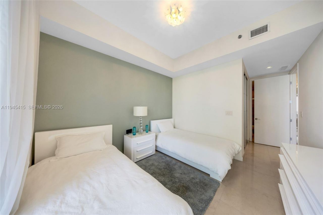 16001 Collins Ave, Unit 1502, Sunny Isles Beach, FL 33160 Photo