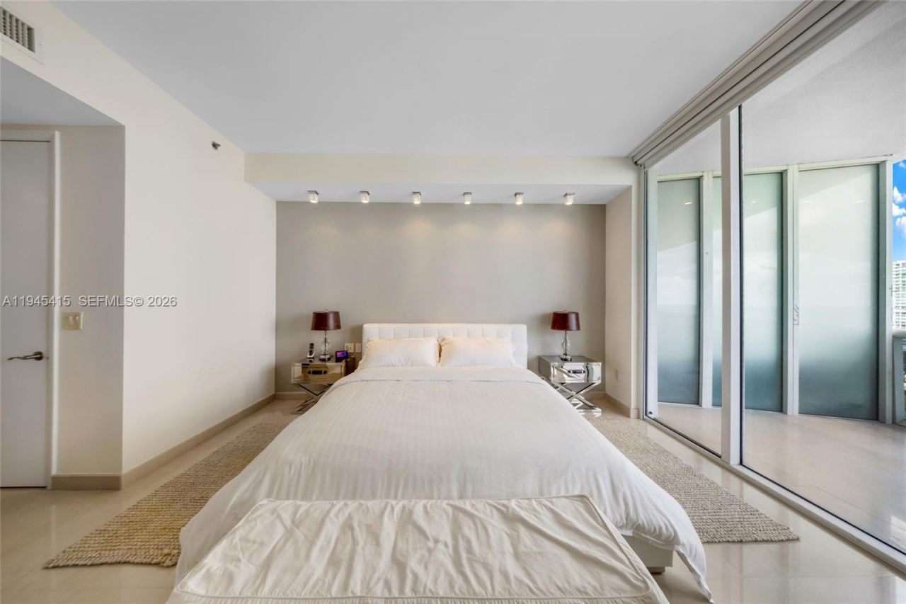 16001 Collins Ave, Unit 1502, Sunny Isles Beach, FL 33160 Photo