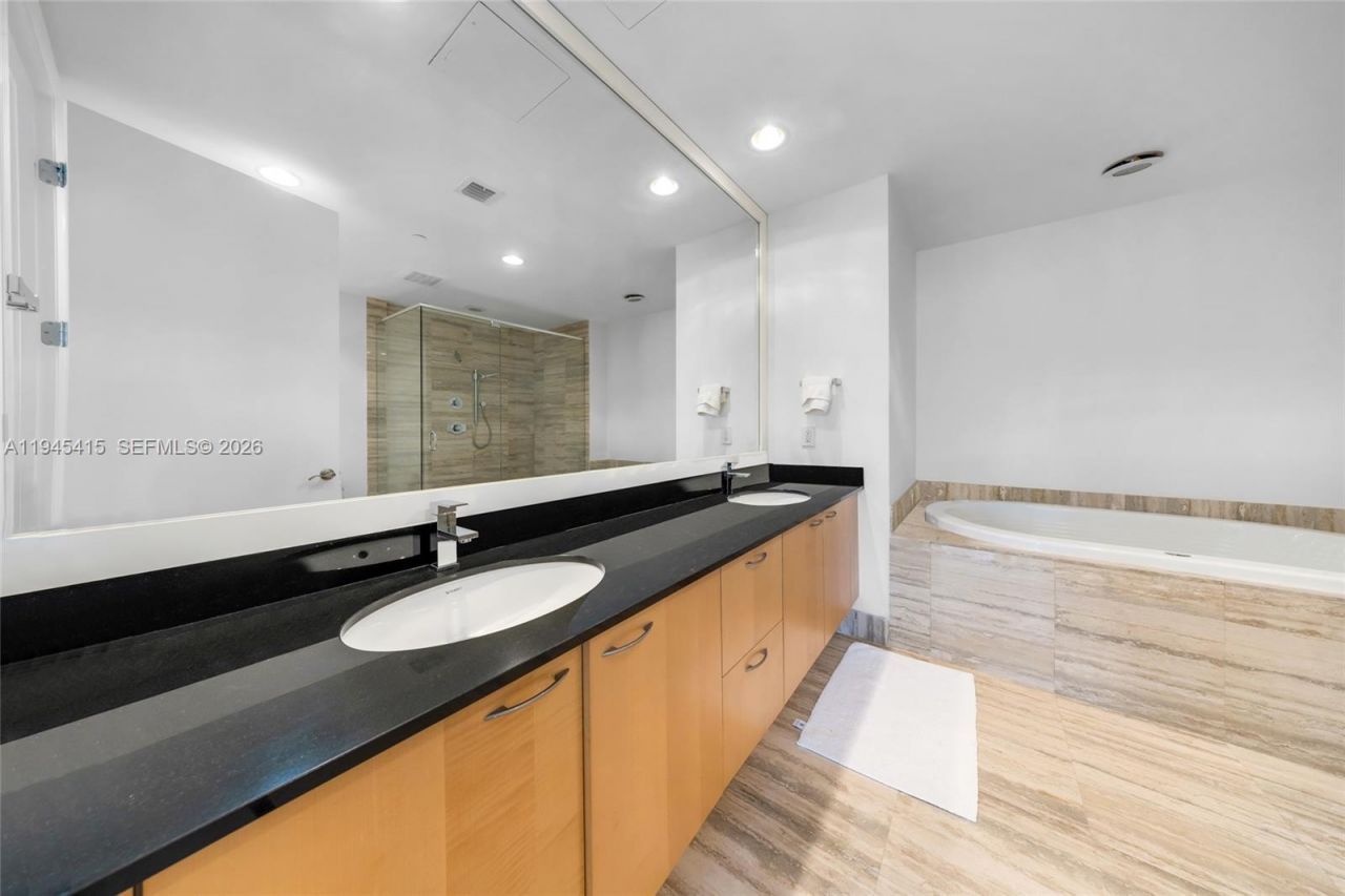 16001 Collins Ave, Unit 1502, Sunny Isles Beach, FL 33160 Photo