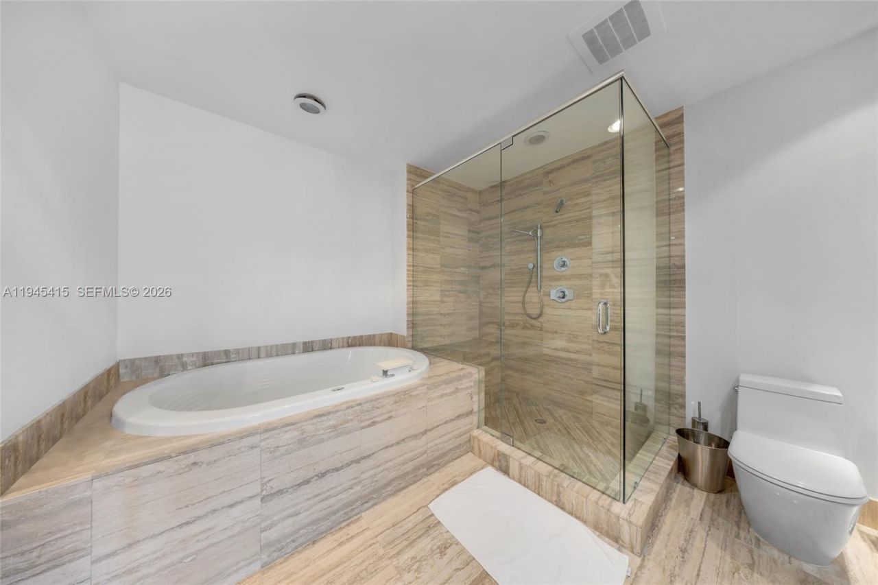 16001 Collins Ave, Unit 1502, Sunny Isles Beach, FL 33160 Photo