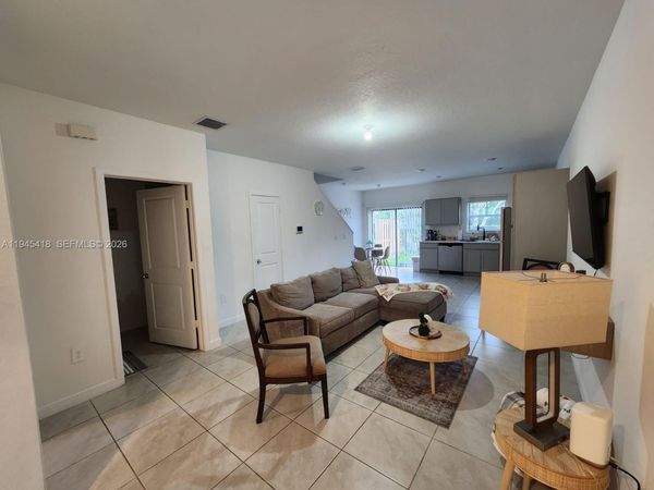 326 NE 1st Dr, Florida City, FL 33034