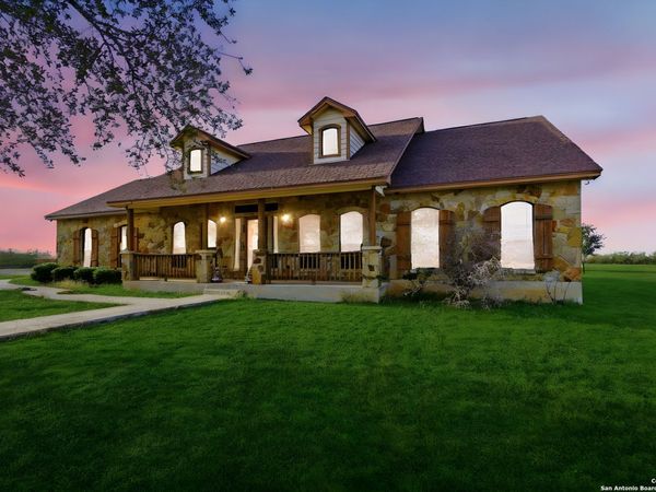 3036 State Highway 97W, Floresville, TX 78114