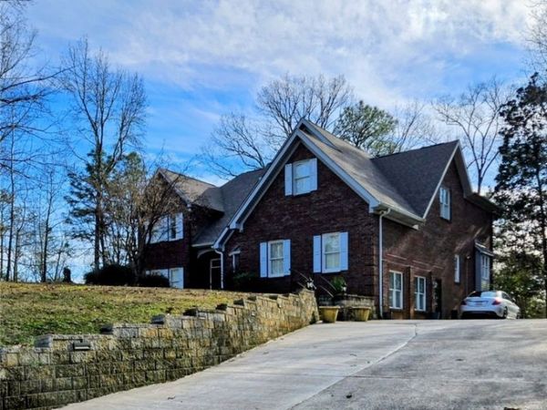 8615 NE Forrestal Drive, Tuscaloosa, AL 35406