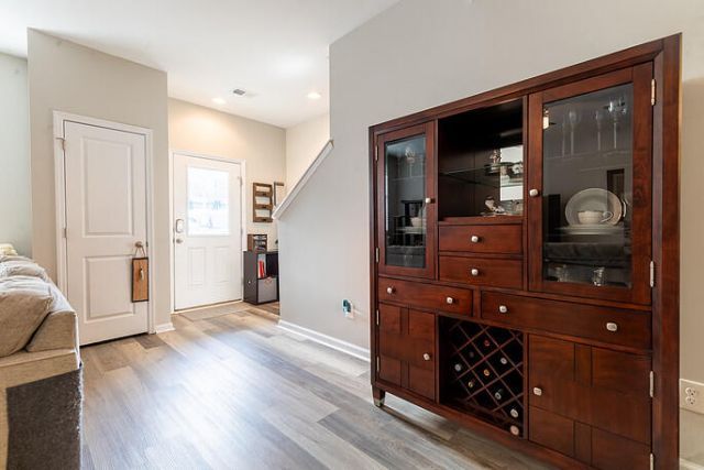 9135 Parlor Drive Photo 6