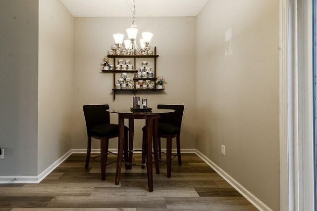 9135 Parlor Drive Photo 9