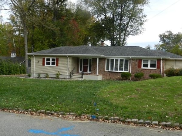 6 Crestwood Rd, Long Hill, NJ 07933