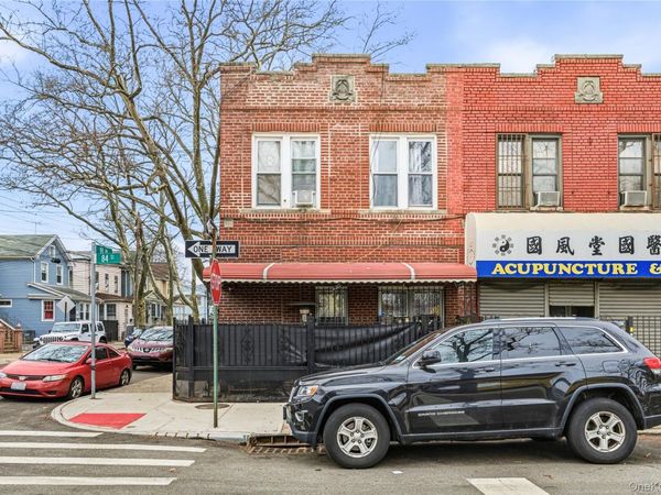 82-15 91 Avenue , Woodhaven, NY 11421