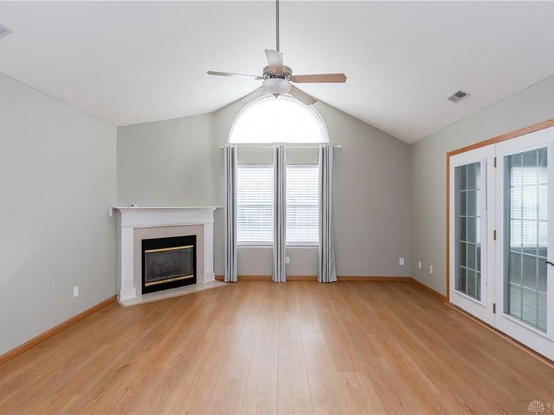 2133 Willow Run Circle, Mad River Township, OH 45323 Photo 9