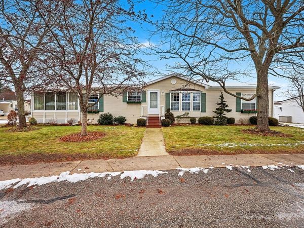 1330 Windridge Lane, Fremont, MI 49412