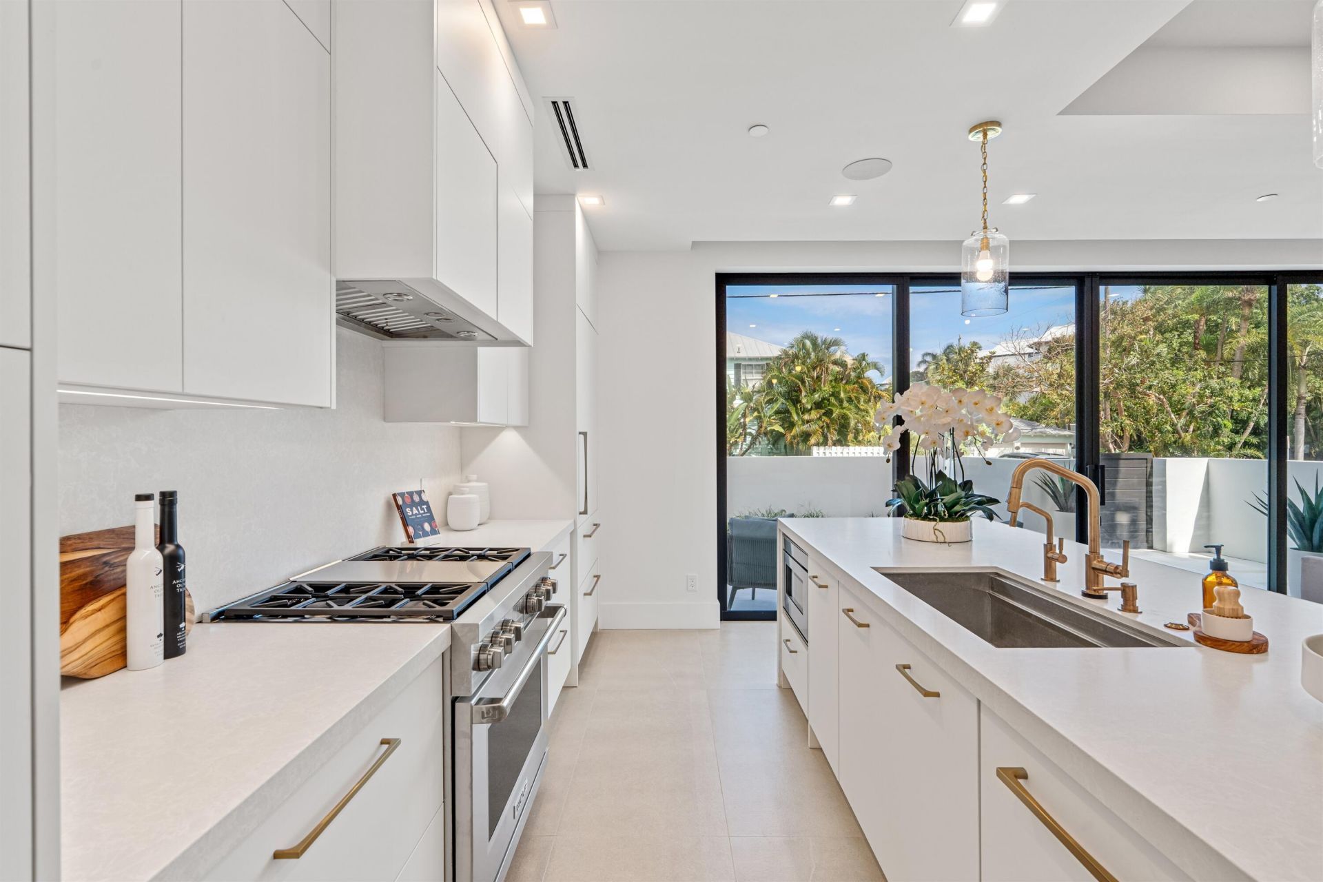 100 Gleason Street, Unit 204, Delray Beach, FL 33483 Photo