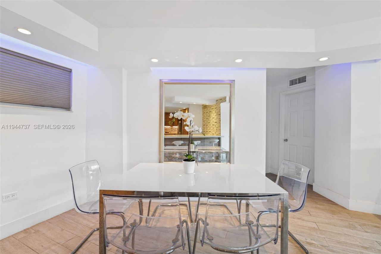 1881 Washington Ave, Unit 5H, Miami Beach, FL 33139 Photo