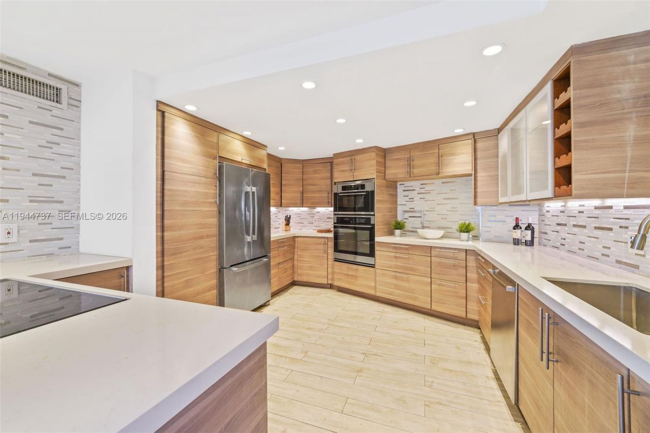 1881 Washington Ave, Unit 5H, Miami Beach, FL 33139 Photo