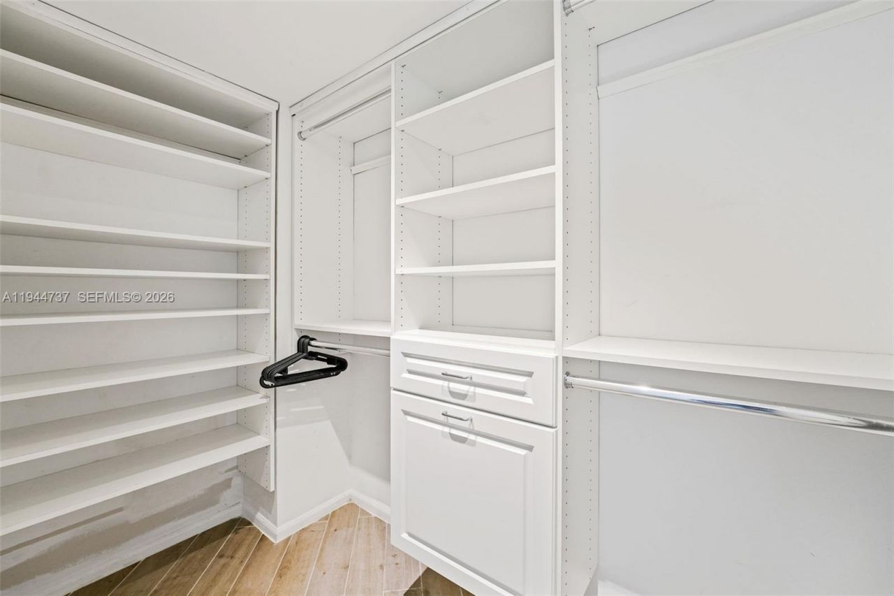 1881 Washington Ave, Unit 5H, Miami Beach, FL 33139 Photo