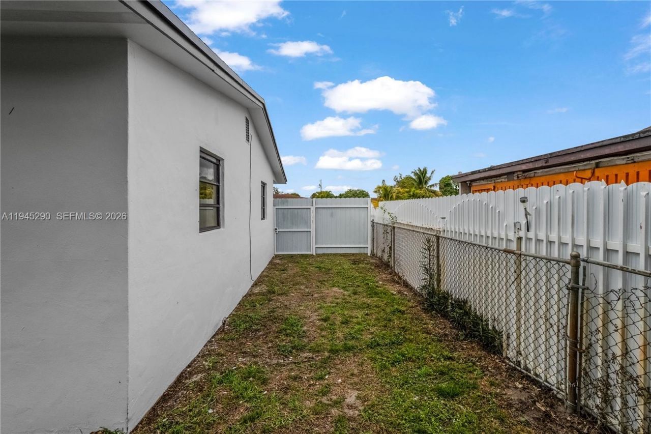 3960 NW 171st St, Miami Gardens, FL 33055 Photo