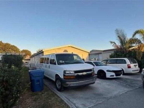 19800 SW 180th Ave , Unit 117, Miami, FL 33187