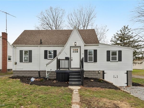 133 N Pearl Street, Columbiana, OH 44408