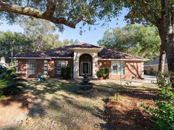 10208 Grackle Ct, Pensacola, FL 32507