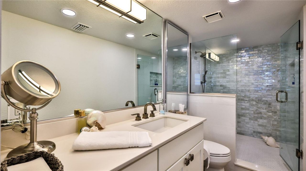 101 N Riverside Drive, Unit 7070, New Smyrna Beach, FL 32168 Photo