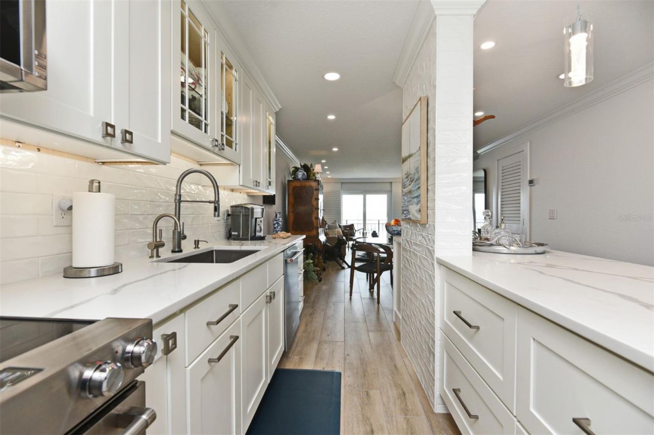 101 N Riverside Drive, Unit 7070, New Smyrna Beach, FL 32168 Photo