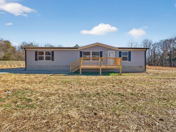 129 Earl Phillips Lane, Hilham, TN 38568