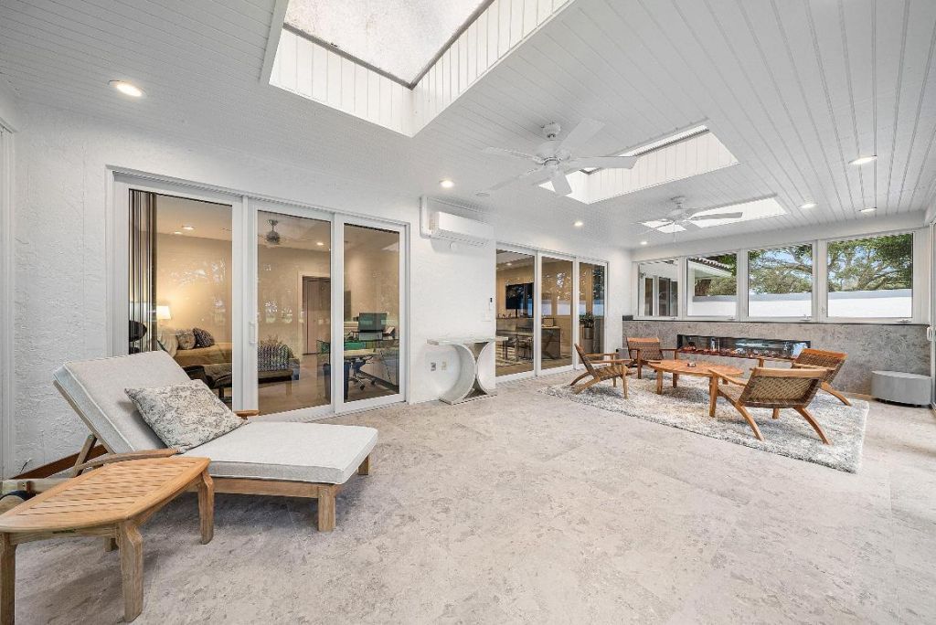 24 Oaks Lane, Boynton Beach, FL 33436 Photo