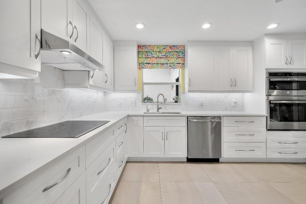 24 Oaks Lane, Boynton Beach, FL 33436 Photo