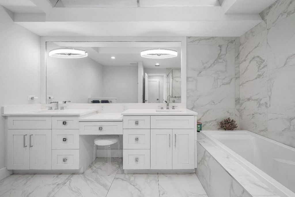 24 Oaks Lane, Boynton Beach, FL 33436 Photo