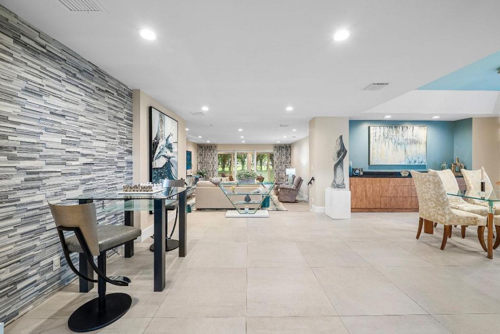 24 Oaks Lane, Boynton Beach, FL 33436 Photo