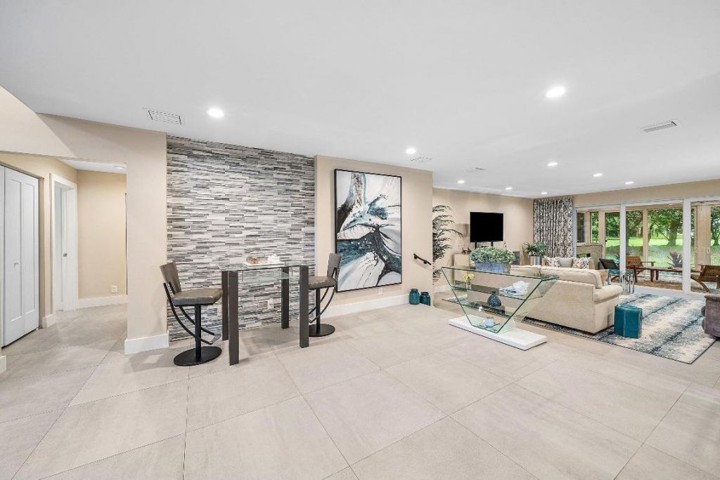 24 Oaks Lane, Boynton Beach, FL 33436 Photo