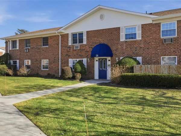 460 Old Town Road, Unit 28-A, Port Jefferson Station, NY 11766