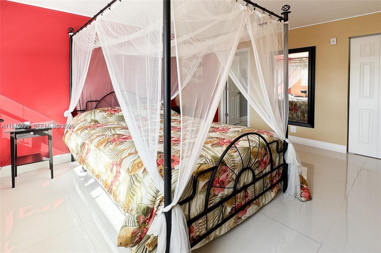 2600 Diana Dr , Unit 209, Hallandale Beach, FL 33009 Photo