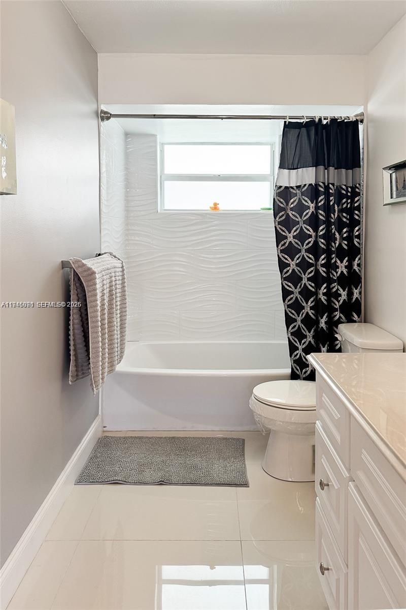 2600 Diana Dr , Unit 209, Hallandale Beach, FL 33009 Photo