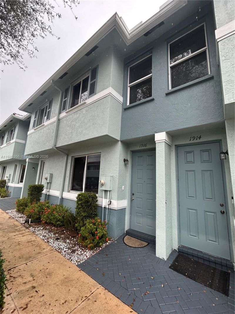 1916 Alamanda Way, Riviera Beach, FL 33404 Photo