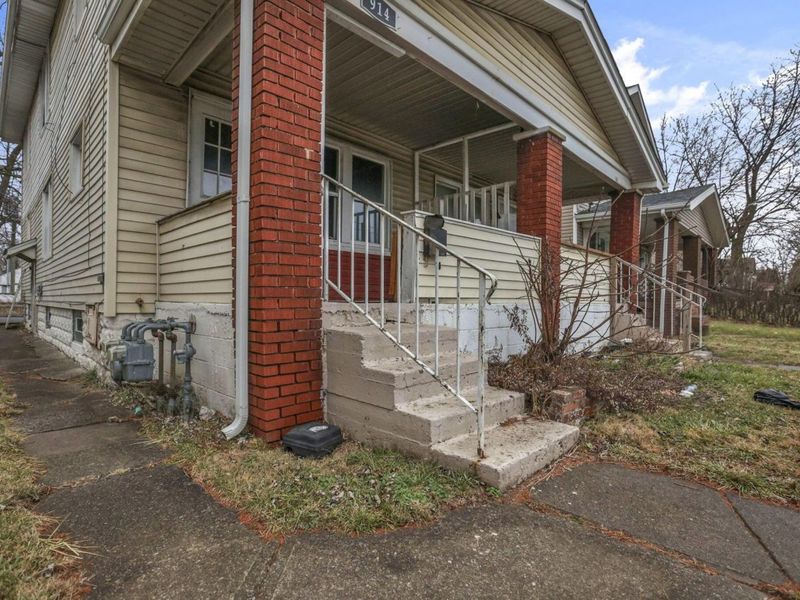 914-916 E 17th Avenue, Columbus, OH 43211 Photo 4