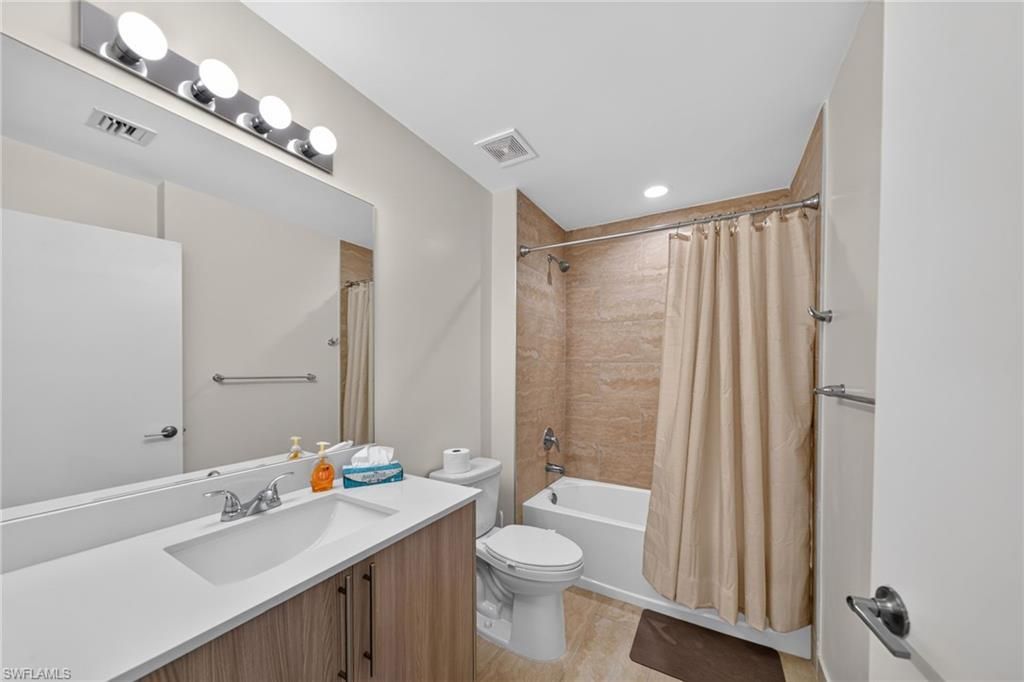 15901 Royal Pointe Ln, Unit 405, Fort Myers, FL 33908 Photo