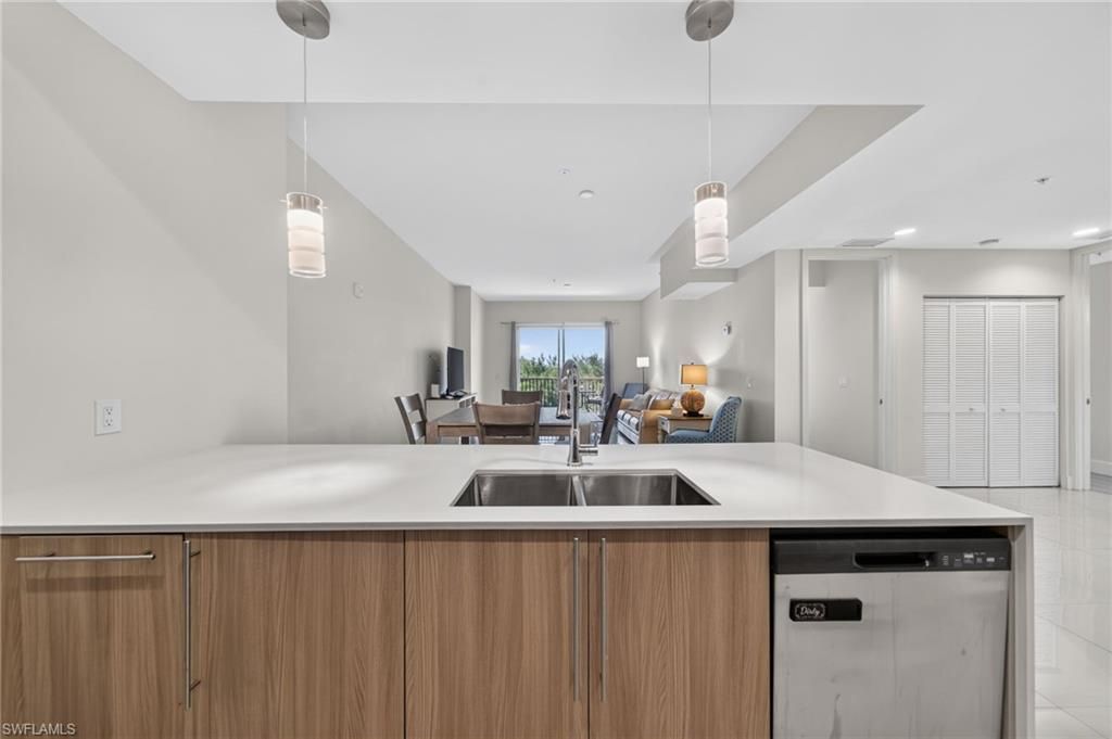 15901 Royal Pointe Ln, Unit 405, Fort Myers, FL 33908 Photo