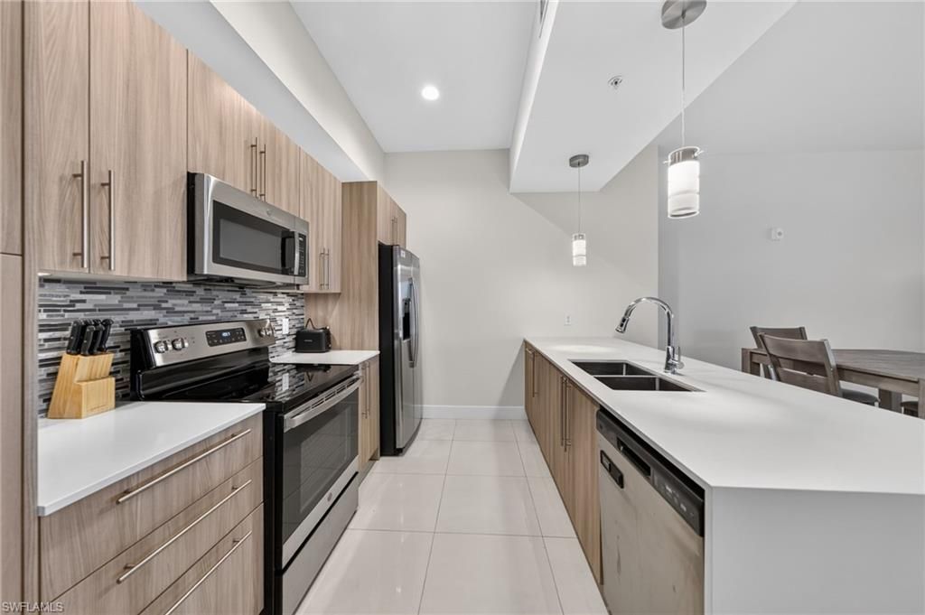 15901 Royal Pointe Ln, Unit 405, Fort Myers, FL 33908 Photo