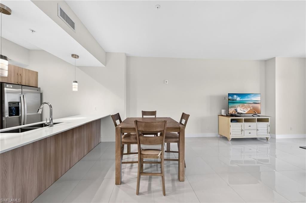 15901 Royal Pointe Ln, Unit 405, Fort Myers, FL 33908 Photo