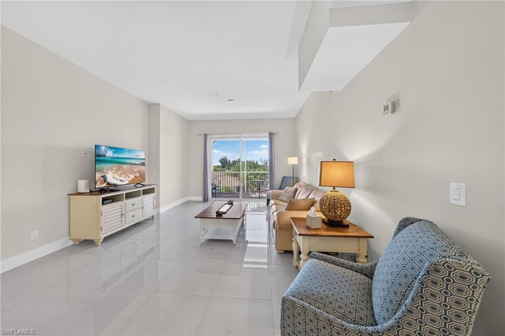 15901 Royal Pointe Ln, Unit 405, Fort Myers, FL 33908 Photo