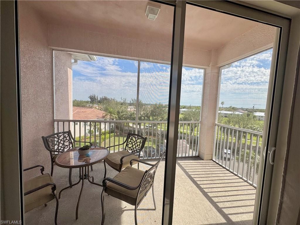 15901 Royal Pointe Ln, Unit 405, Fort Myers, FL 33908 Photo