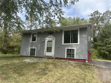 368 Maryknoll Avenue, Campbell, OH 44405