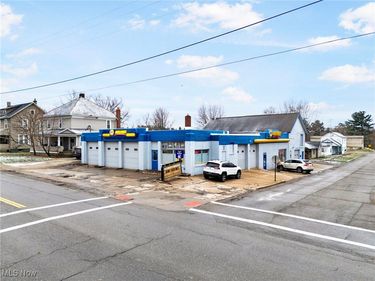 308 E Main Street, Carrollton, OH 44615