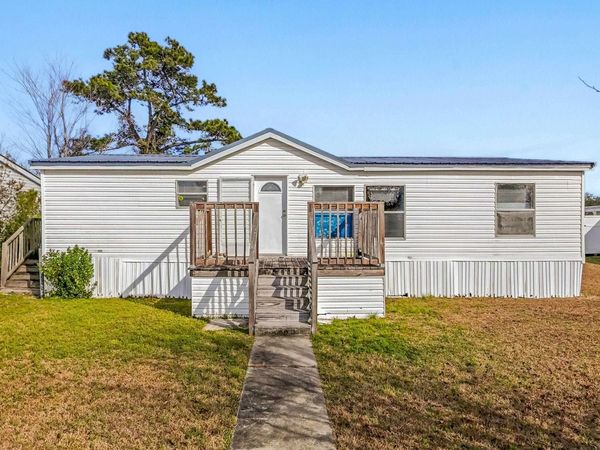 107 Rockdale St., Myrtle Beach, SC 29579