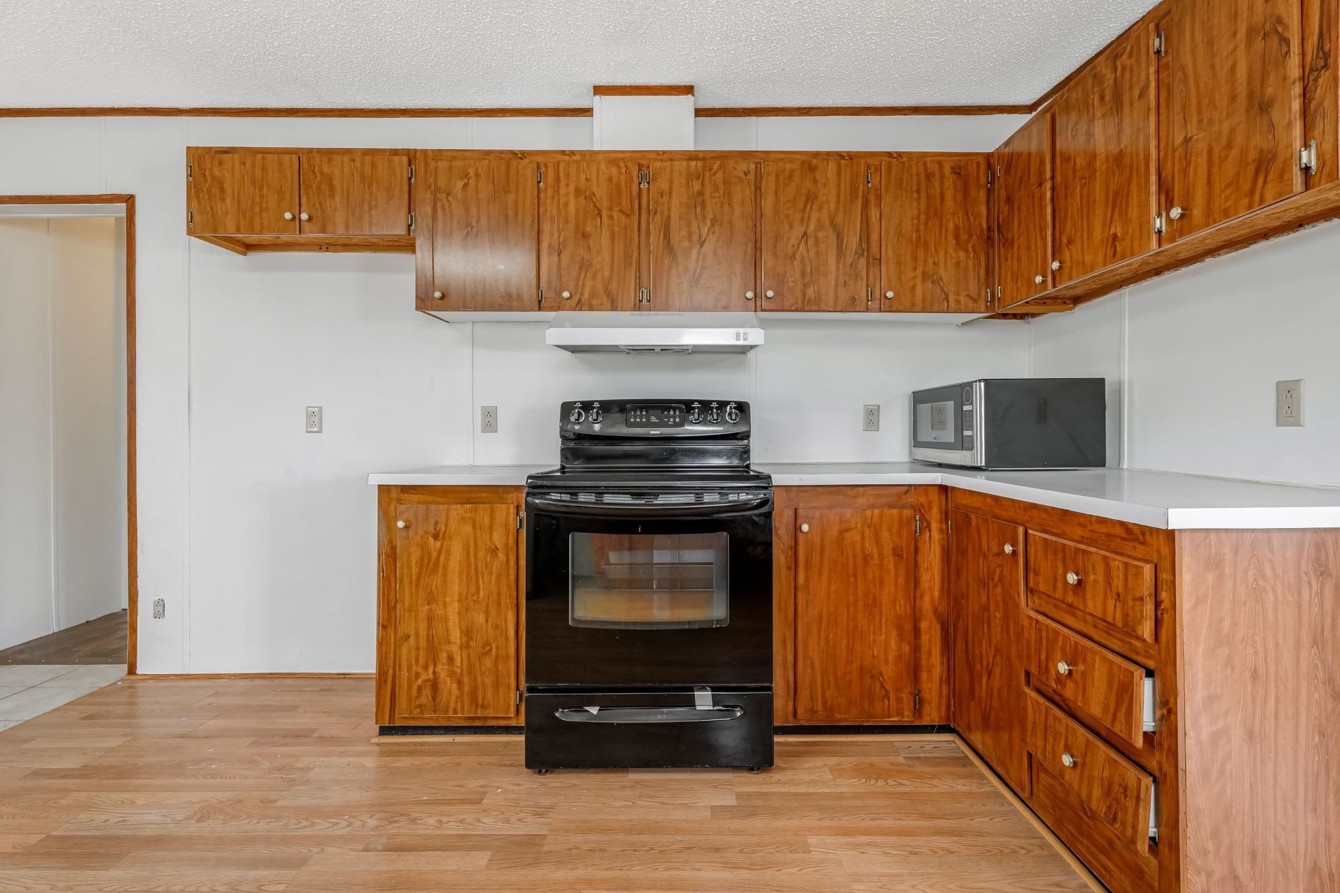107 Rockdale St. Photo 10
