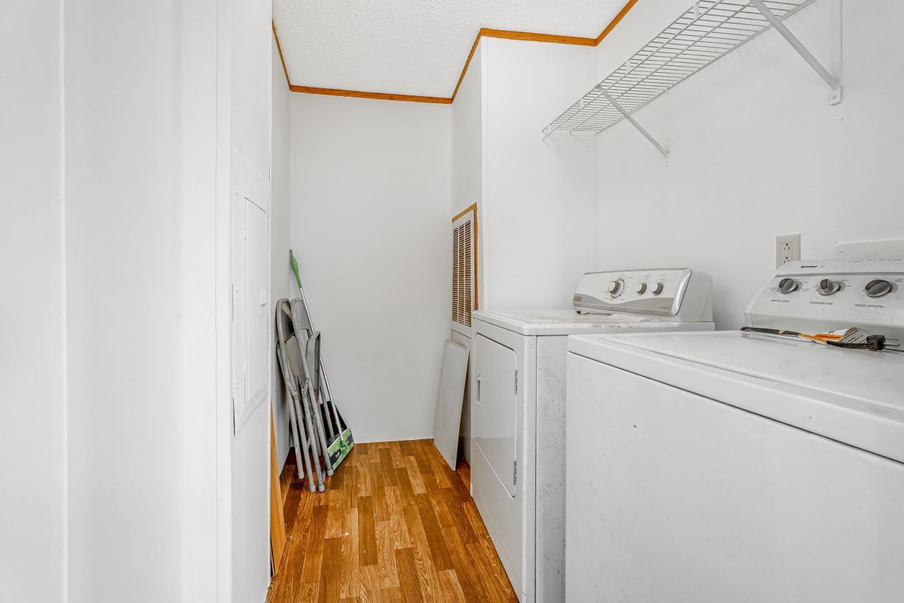 107 Rockdale St. Photo 12