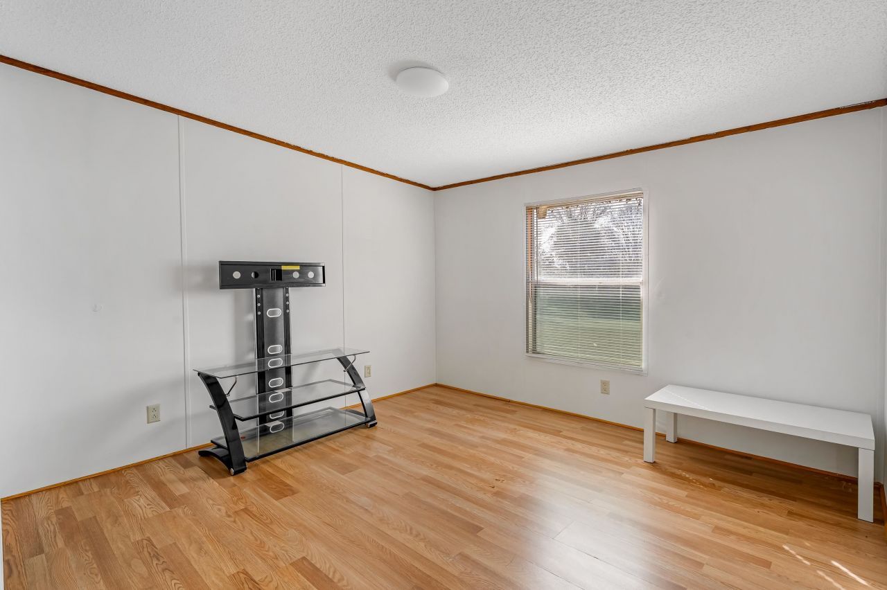 107 Rockdale St. Photo 14