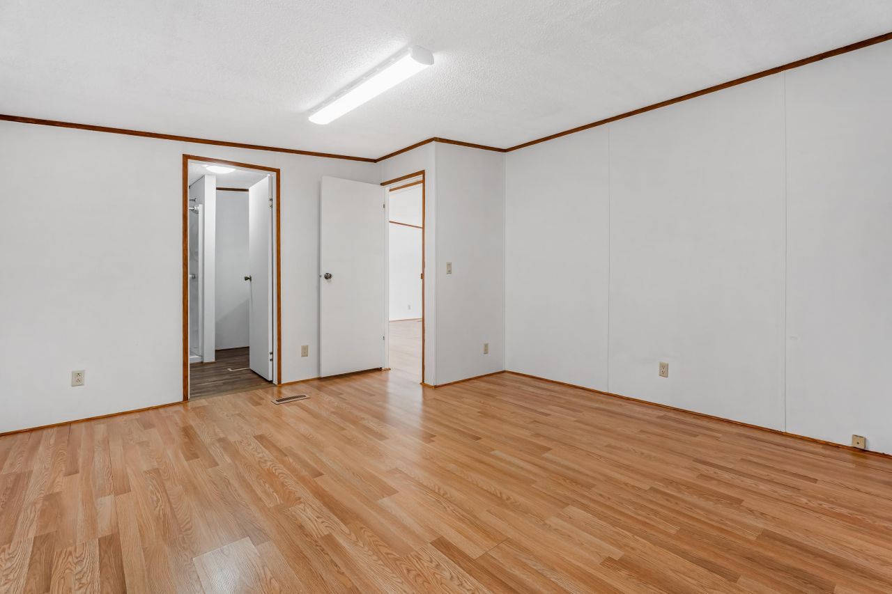 107 Rockdale St. Photo 24